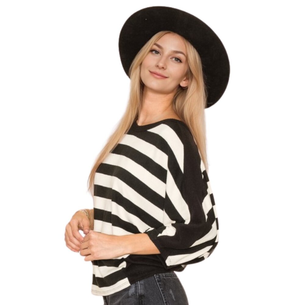 ✨5/$25✨Striped Dolman Top in Ivory + Black